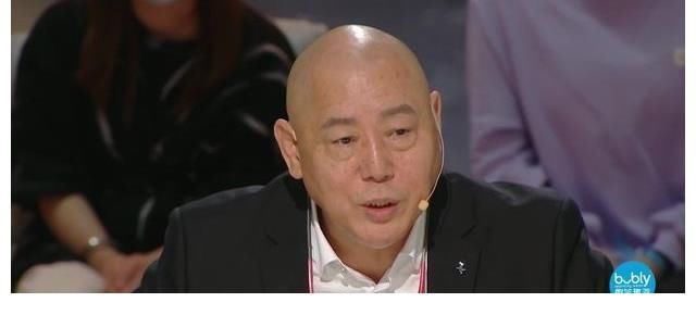 《导演》开场火药味十足,郝蕾点评一针见血,李诚儒再现犀利点评