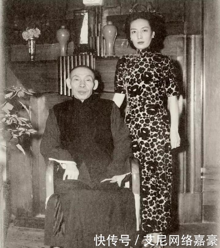 孟小冬和梅兰芳合影,晚年常说:只是一切都过去了罢