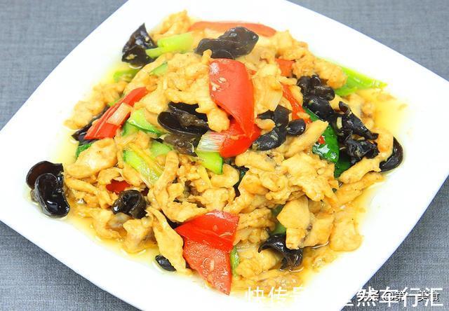 解馋|鸡胸肉这样炒着吃，又嫩又滑，搭配这几种菜，营养均衡又解馋