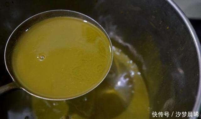 美食|舌尖上的美食牛粪火锅,你有勇气吃吗