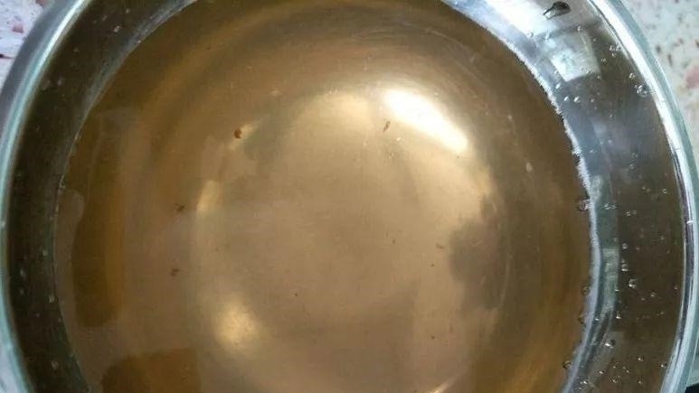 养花|自制养花杀菌水,7天浇一勺,花不生虫不烂根