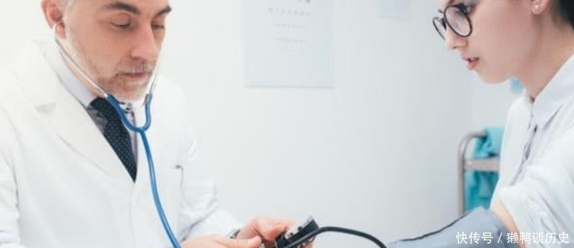 流鼻血|高血压“危险信号”:身上这些地方出现下面的症状?可能你的血压正在升高