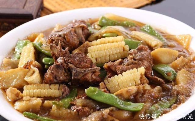 东北最著名的“4大硬菜”当地人天天吃不腻,外地人却难以下口