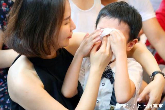 哭泣|经常哭的和忍着不哭的孩子,长大后有哪些区别?父母要心中有数