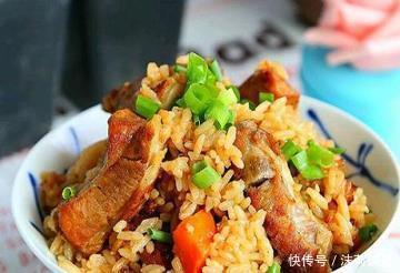 美食推荐:排骨焖饭、窝蛋牛肉煲仔饭、黄鳝煲仔饭制作方法