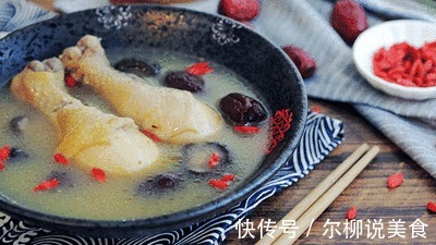 炖鸡时,学会“3不放,加2样”的窍门,肉质细嫩不腥不柴!实用!