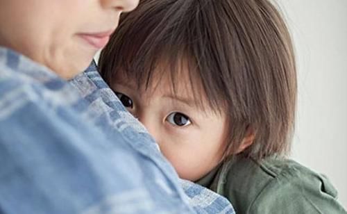 父母在这几个方面越大方，养出来的孩子越自信大方，想不成才都难