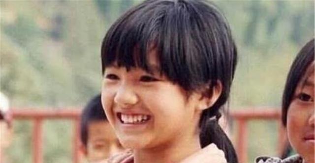 变形记农村小女孩:被富豪认作干女儿和城市哥哥同住,后怎样