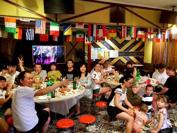 同学群|宝妈参加同学会,偷偷带了孩子去,没想到刚回家就被踢出同学群