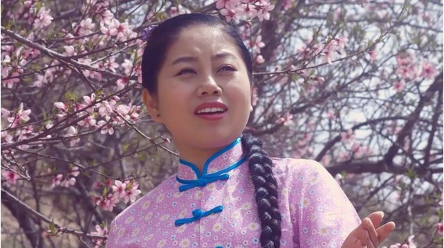 歌手|她四次登上《星光大道》花费120万,不仅没红,还欠债40万