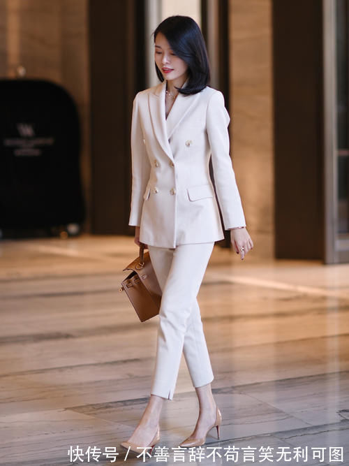 尖头 今年流行的“九分裤+低跟鞋”这样穿,显高还有气质,适合小个子