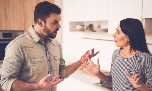 高血压的人,每天在1个时间点,做好3件事,血压也能稳稳降下来