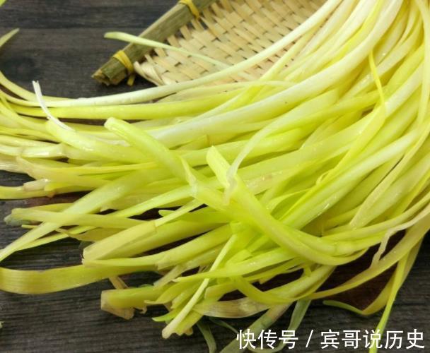 韭黄|男人过了40常吃它,堪称“素生蚝”,一周吃2次,腰不酸腿不疼