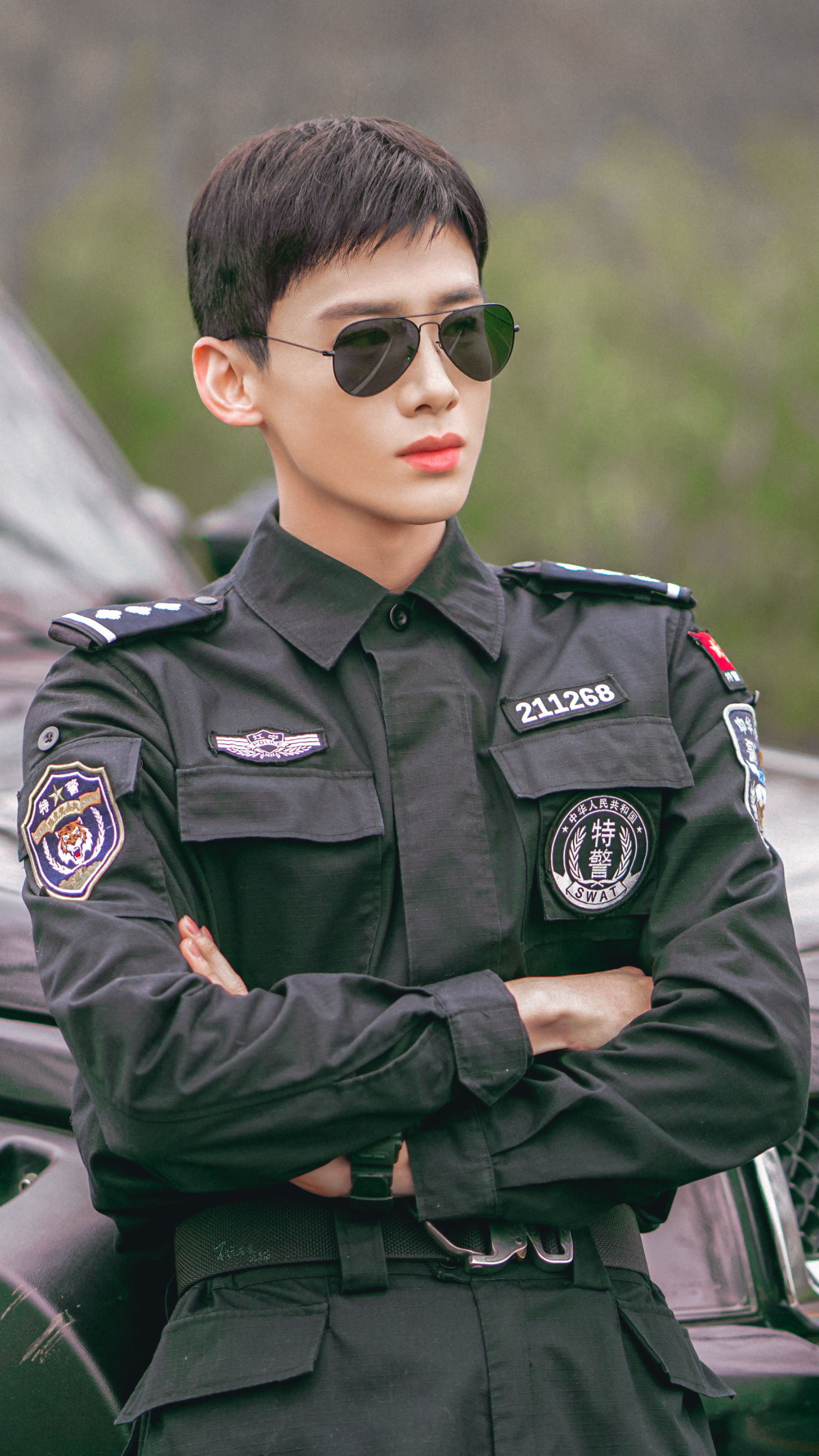 白敬亭可以把警服焊在身上吗