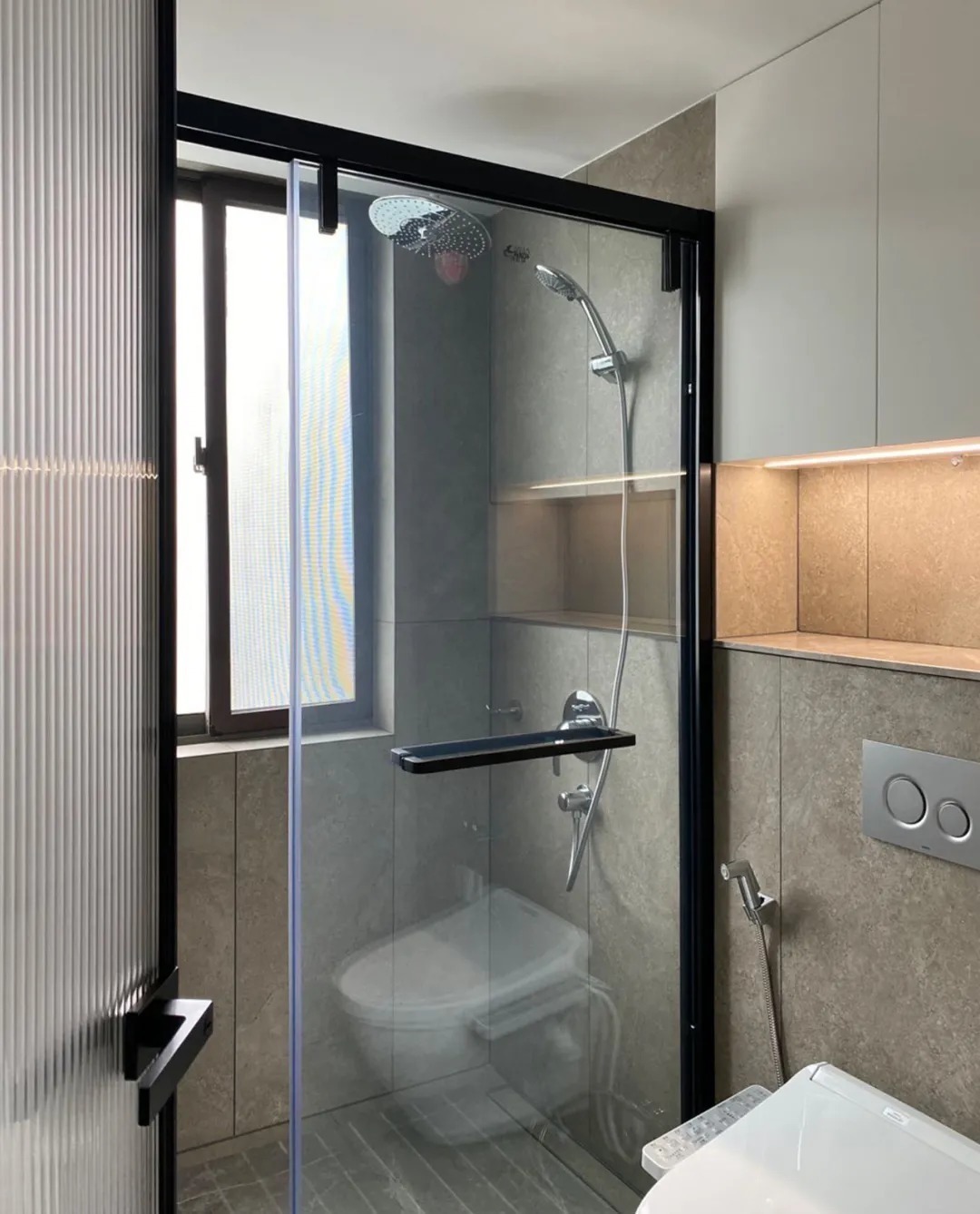 中西厨|客厅放弃电视，用一整面墙做收纳，快来跟这个神仙小户型学收纳！