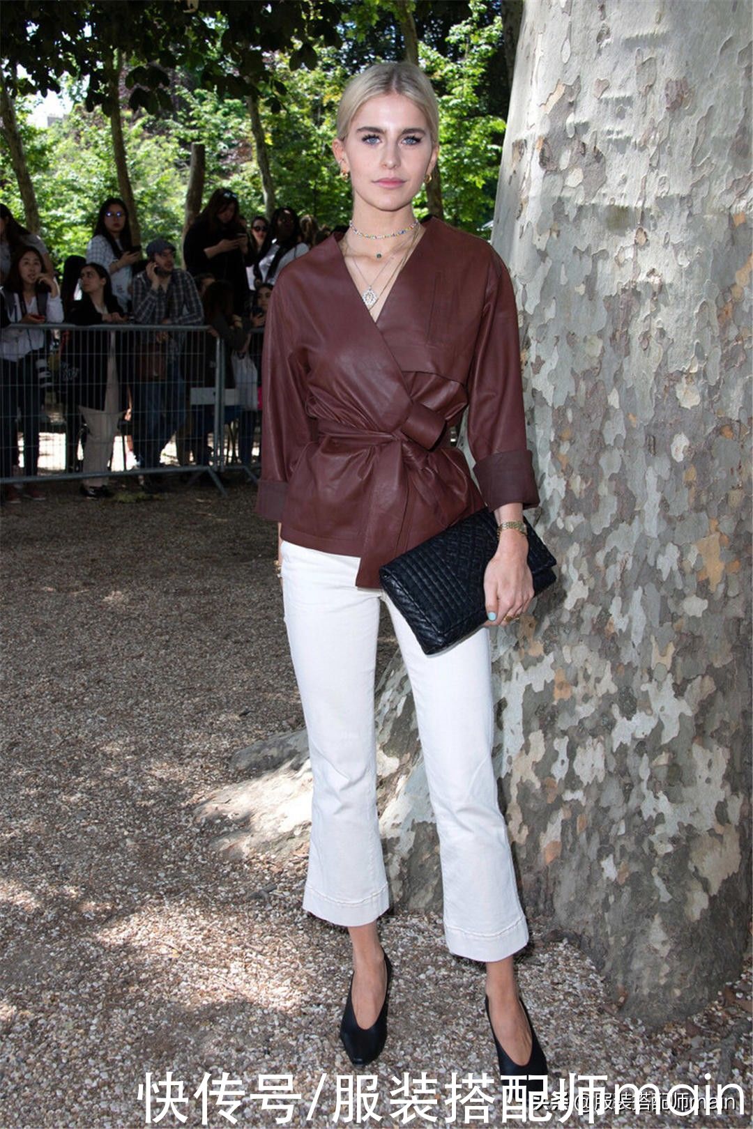 腿粗女孩怎么能少了喇叭裤，不靠PS也能“修”腿