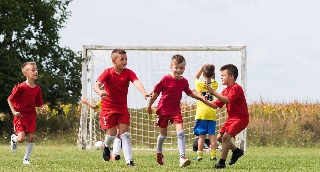 月经来潮|14岁男孩才1米4，3年后长高到一米七八，原来孩子只是晚发育