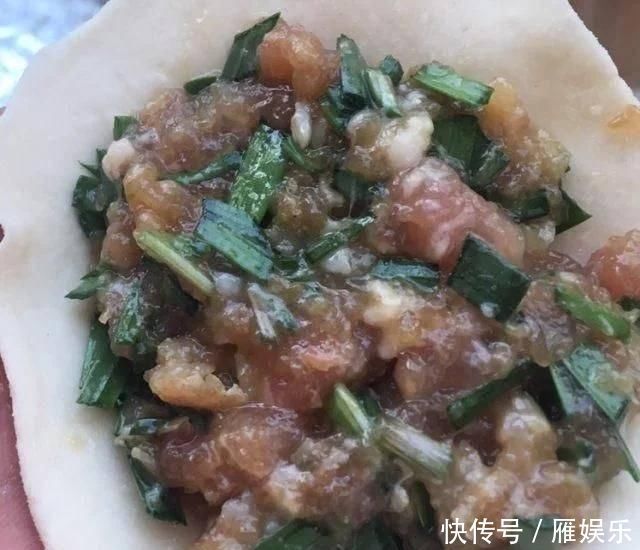 底脆皮软馅香的三鲜水煎包,这么做才好吃