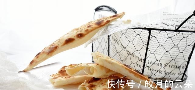 面粉|这样做的早餐饼,无需发酵易操作,酥脆咸香太好吃了!