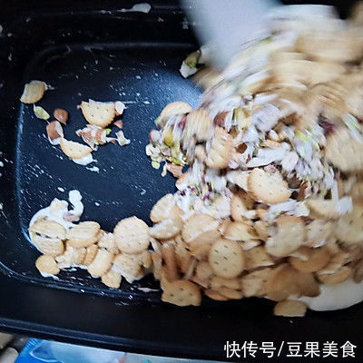 黄油|几分钟搞定棉花糖版雪花酥，一步就搞定