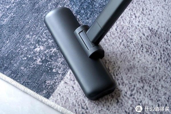 倍思H5家用随手吸体验：小巧便携，家用车用一网吸尽