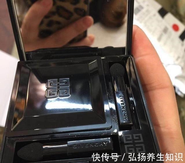 眼影盘 纪梵希四色眼影盘好用吗,纪梵希口红到底怎么样!