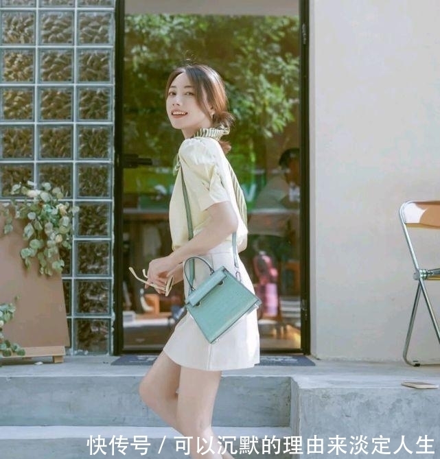 半身裙|怎么穿才温柔又清新呢?对服装的配色和款式,都有一定的要求