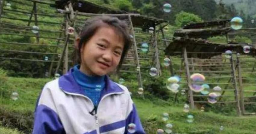 网红|她是《变形计》中的神仙妹妹,高二辍学成网红,化浓妆直播引热议