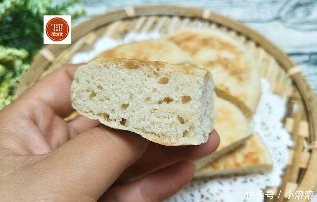 美食生活|发面烙饼,我有妙招,既省油又暄软,外酥里嫩凉了不会硬!