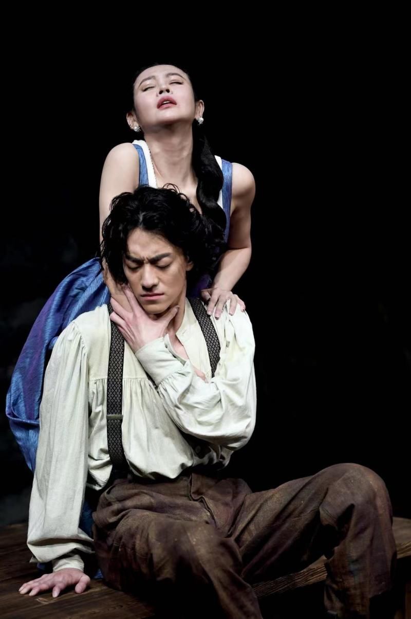 人艺小剧场|人艺小剧场开幕戏《榆树下的欲望》：郑云龙于明加演出激情戏背后的心理层次