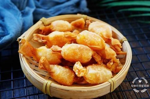 酥脆|冬天，试试红薯的新吃法，酥脆香甜，花钱不多，一口一个真过瘾