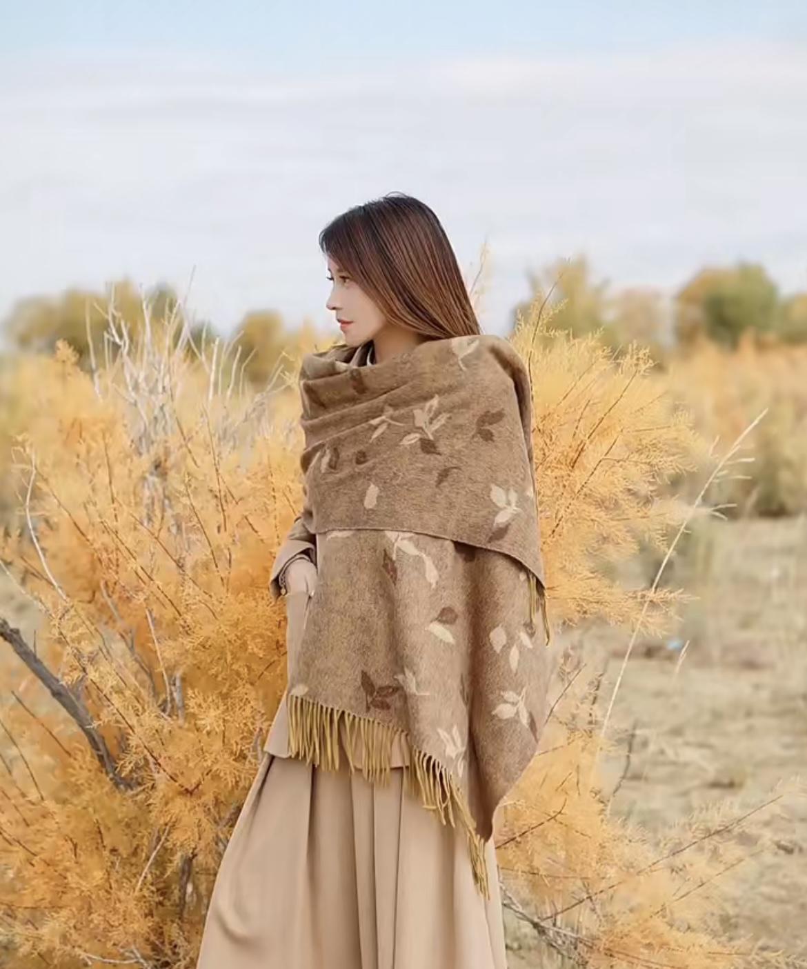 脖颈处|冬季围巾怎么搭才好看?掌握这4种方式,不光保暖还能提升气质感