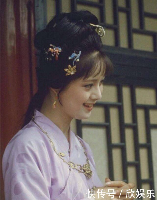 贾母为何给宝钗办生日宴,却不管不问黛玉探春无意道出背后真相