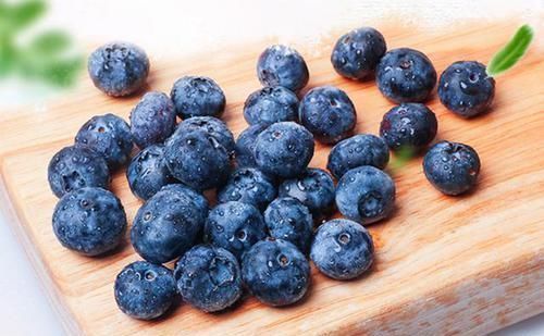 睫毛|女性怀孕以后,几种“零食”经常吃,宝宝出生后睫毛或又翘又长