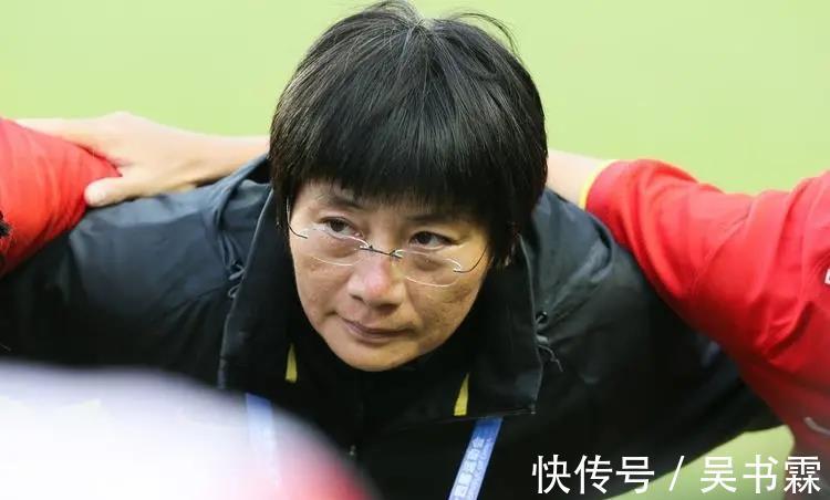 王珊珊|从贾秀全的半场5比0,到水庆霞的一场4比0,中国女足变更差了?