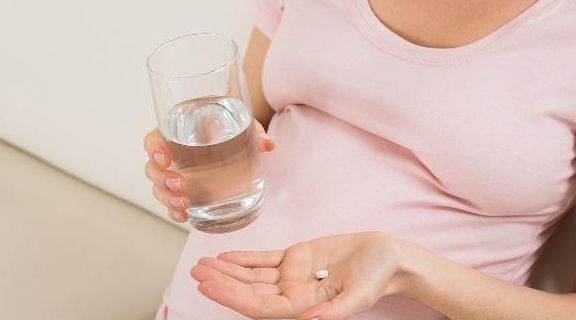 尽早|孕早期这些症状孕妈多留心,若能尽早了解,可能对胎儿发育有好处