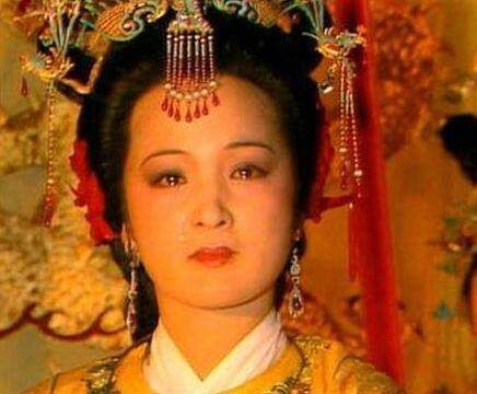  衰亡|贾元春的封妃，不但没有帮到贾府，反而加速了贾府的衰亡