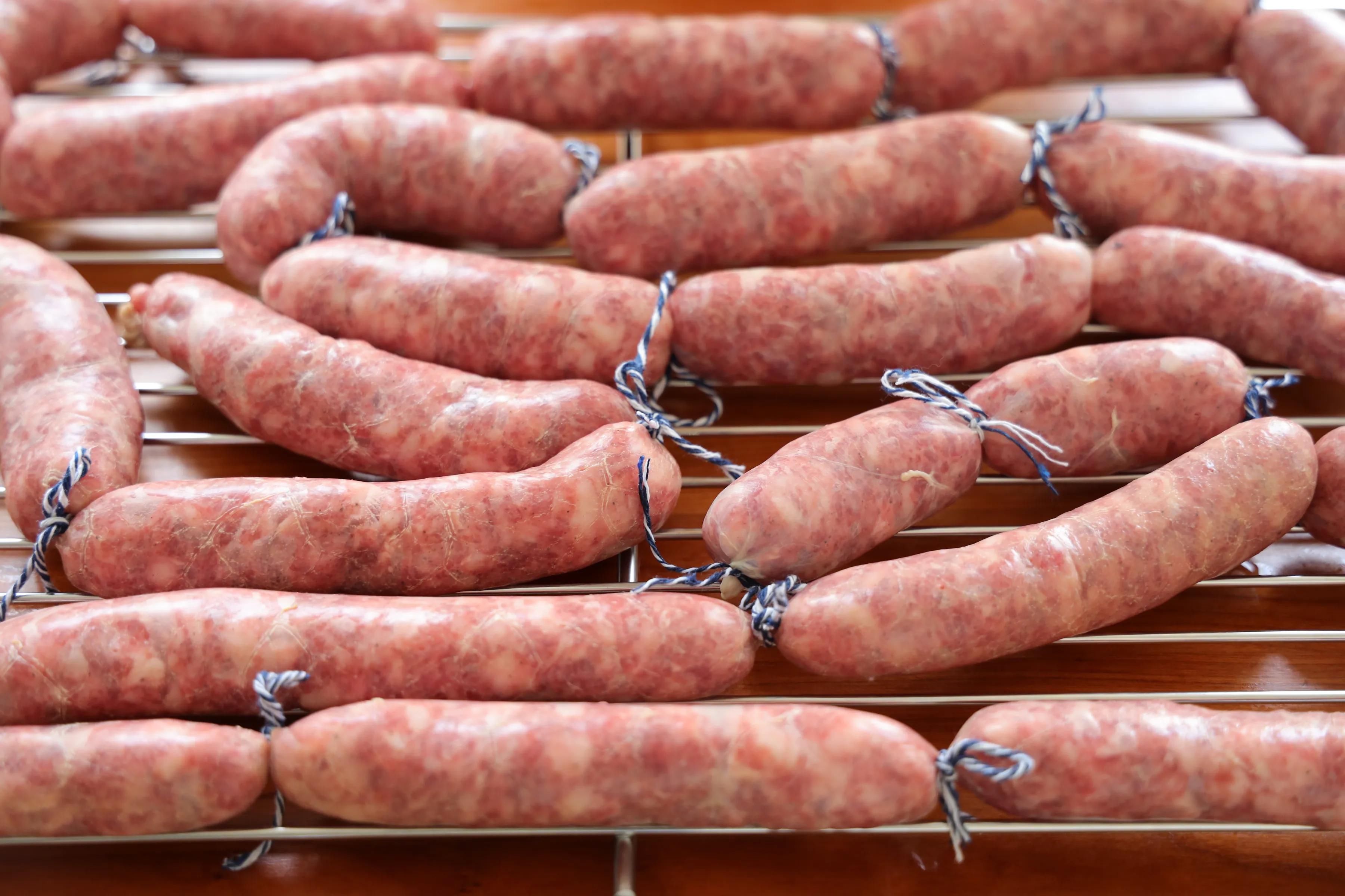 瘦肉|自制脆皮肠，纯肉馅儿吃起来太过瘾了，在家做无添加才健康