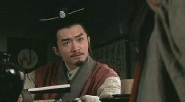 火并王伦时,王伦的手下都在场,为何没有一个站出来阻止