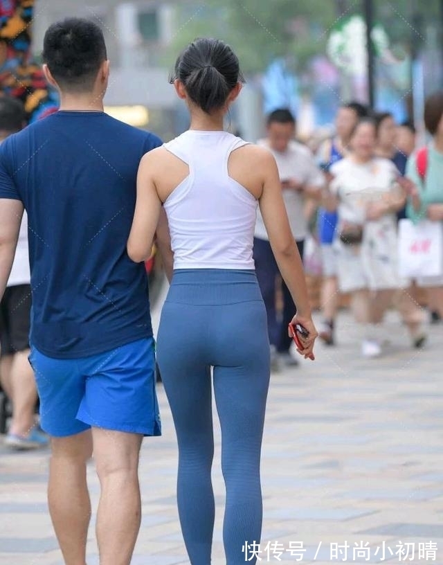 专属|爱美不是年轻女子的专属,辣妈也可以时尚靓丽,还多了一种成熟美