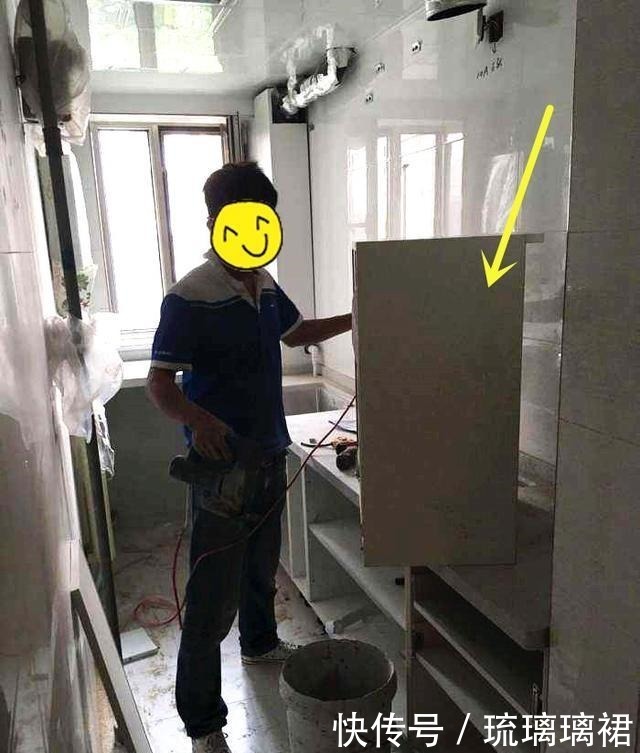 实用|是谁这么聪明直接在厨房门上方做一圈吊柜，多5平收纳美观又实用！