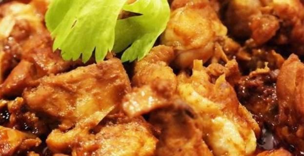 女人要吃的特色菜，色香味俱全，口味純正，美容養顏，益氣補血