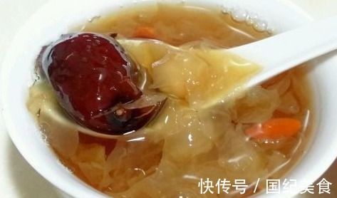 小瓣儿|夏季天热多喝银耳汤，学会这个正确做法，口感粘稠顺滑，胶质满满