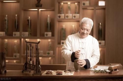 甘松|有一味养脾胃的中药，能理气散寒，李时珍说它开脾郁、醒脾气