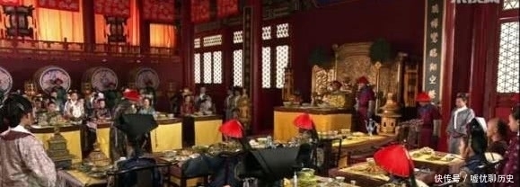 御膳房|清朝皇帝吃饭有多奢侈?一顿饭=普通百姓300年收入