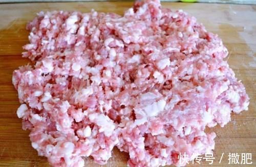 炸肉丸怎么做才外酥里嫩?牢记“2放2不放”,肉丸炸好又酥又香