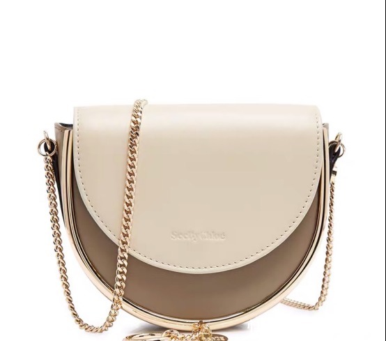 LV 大牌链条包,就服这款LV老花三合一,不仅好看更是气质十足