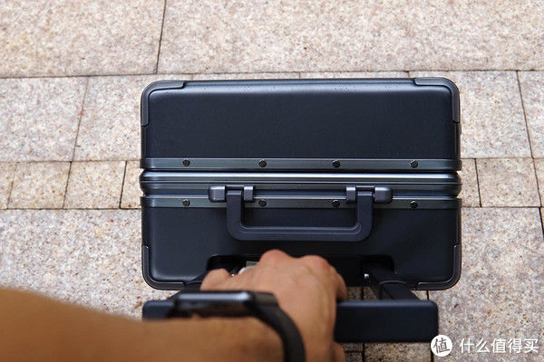 运动户|运动户外 篇五:地平线8号POWER行李箱,恰到好处的高级感