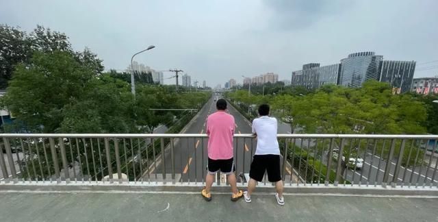 一套开启创业回忆的「球鞋礼盒」,adidas X WEN鞋评专属限定开箱