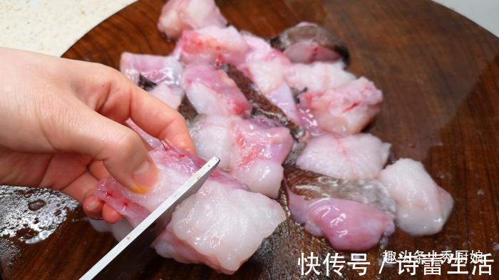 鱼肉|入秋后,遇到此鱼别不懂吃,营养极高,女性要多吃,炖豆腐吃最香